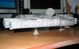 revell_millenniumfalcon_0003