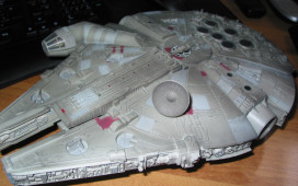revell_millenniumfalcon_0005